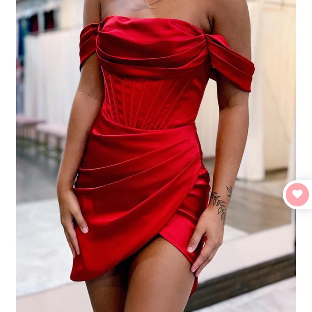 Hello moon red dress